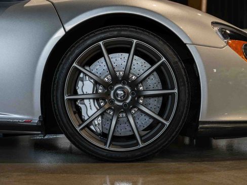Used 2016 McLaren 650S Spider RWD image 34