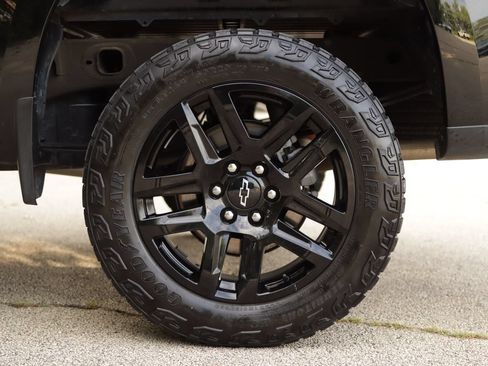 Used 2023 Chevrolet Silverado 1500 Custom Trail Boss w/ Midnight Edition AWD/4WD image 35