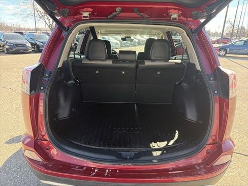 Used 2018 Toyota RAV4 Limited image 14