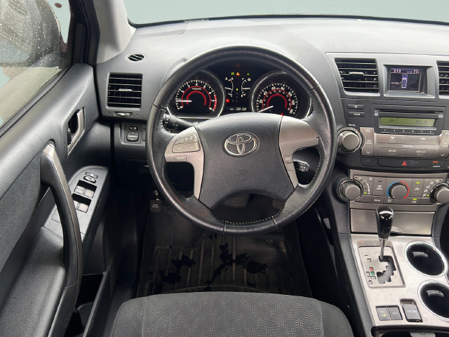 Used 2008 Toyota Highlander Sport w/ Tow Pkg AWD/4WD image 12