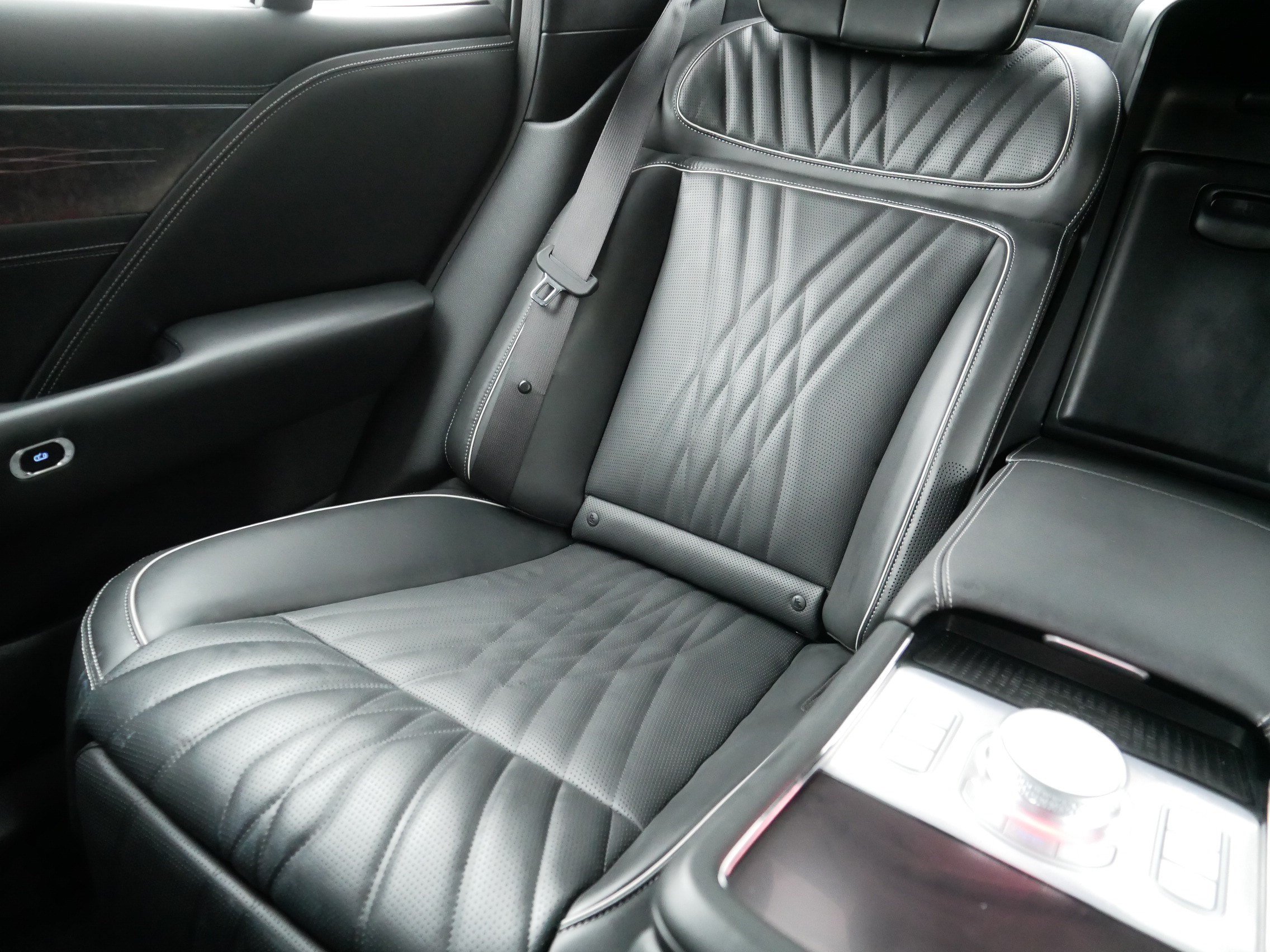 Used 2026 Genesis G90 3.5T AWD/4WD image 12