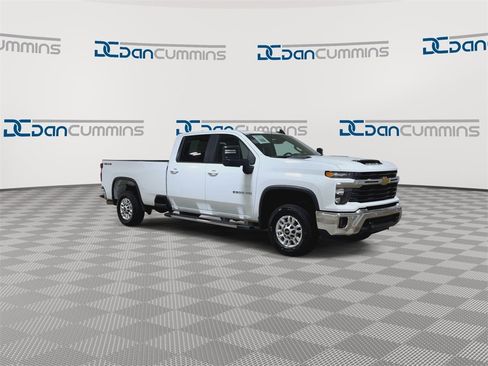 Used 2025 Chevrolet Silverado 2500 LT w/ Safety Package image 2