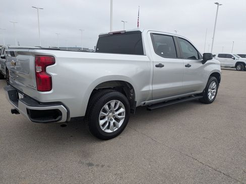 Used 2022 Chevrolet Silverado 1500 Custom image 2