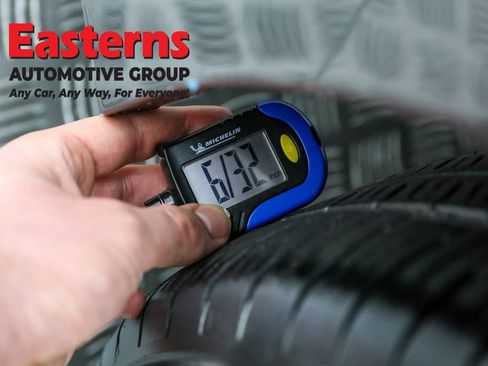 Used 2022 Toyota Prius Prime LE FWD image 27