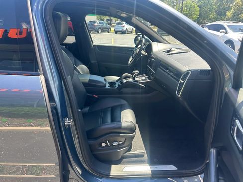 Used 2019 Porsche Cayenne AWD/4WD image 15