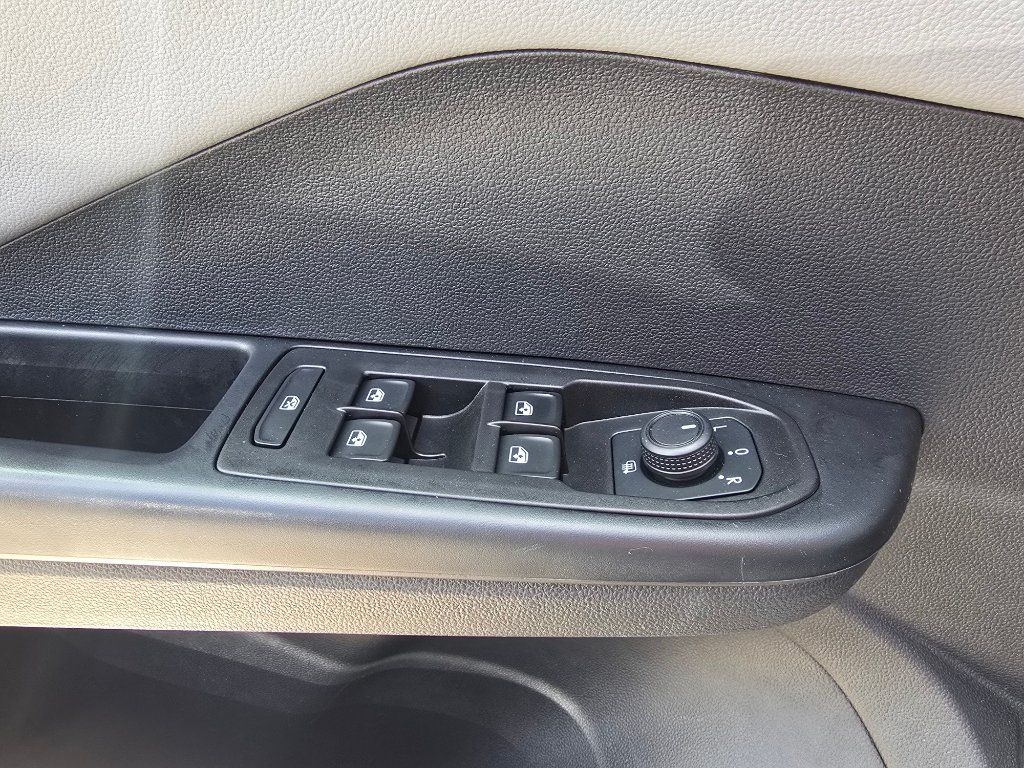 Used 2023 Volkswagen Taos SEL AWD/4WD image 18