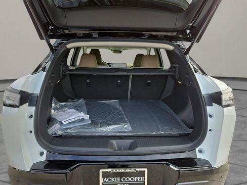 New 2026 Nissan Murano Platinum w/ Cargo Package AWD/4WD image 30