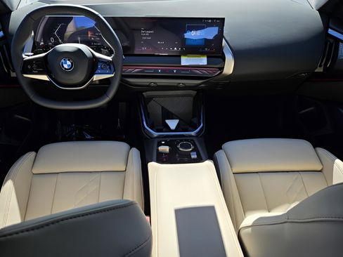 New 2025 BMW X3 xDrive30i w/ Premium Package image 12