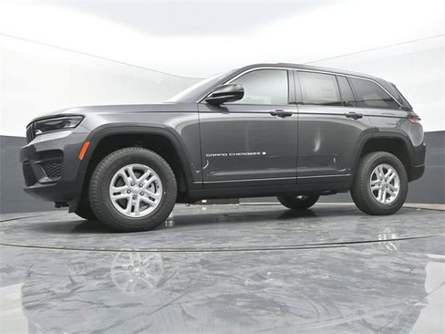 New 2025 Jeep Grand Cherokee Laredo image 36