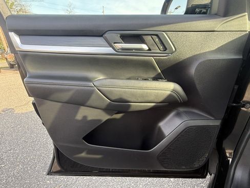 Used 2025 GMC Terrain Elevation image 20