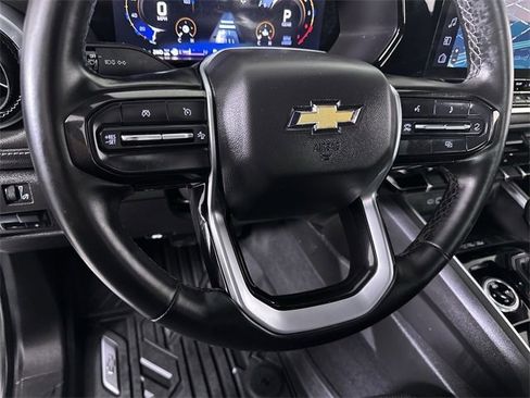 Used 2024 Chevrolet Colorado LT w/ LT Convenience Package II image 11