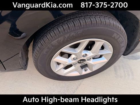 Certified 2025 Kia Soul S image 11