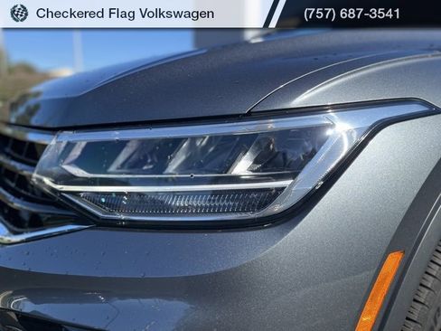 Used 2024 Volkswagen Tiguan SE R-Line image 9