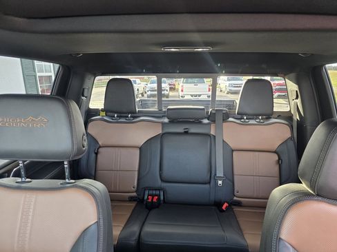 Used 2025 Chevrolet Silverado 2500 High Country w/ High Country Premium Package image 17