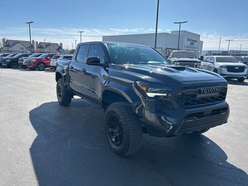 Used 2025 Toyota Tacoma TRD Pro image 4