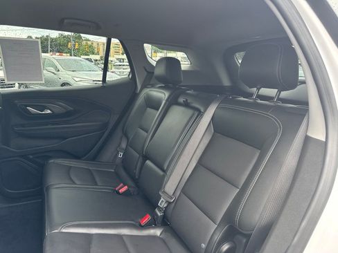 Used 2024 GMC Terrain SLT AWD/4WD image 22