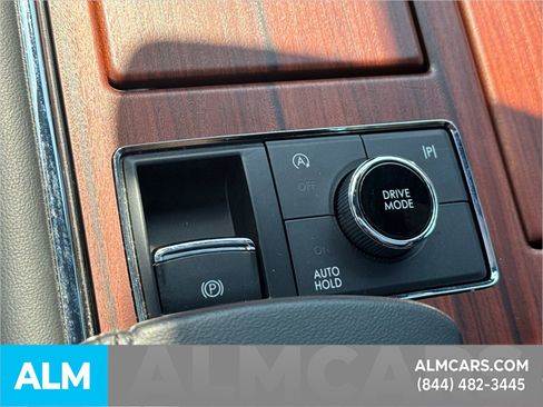 Used 2024 Lincoln Navigator Reserve w/ Monochromatic Package image 40