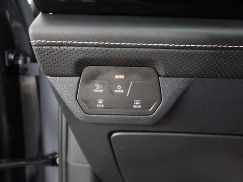 Used 2025 Volkswagen Atlas SE w/ Panoramic Sunroof Package AWD/4WD image 43