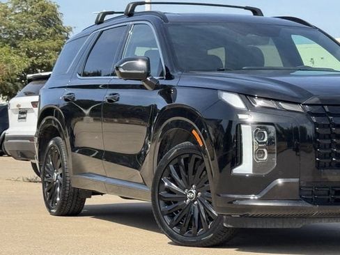 Used 2025 Hyundai Palisade Calligraphy AWD/4WD image 3