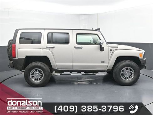 Used 2006 HUMMER H3 Luxury image 2