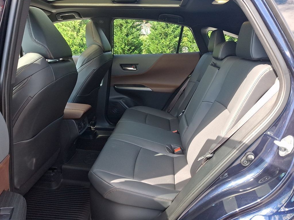 Certified 2023 Toyota Venza Limited AWD/4WD image 10