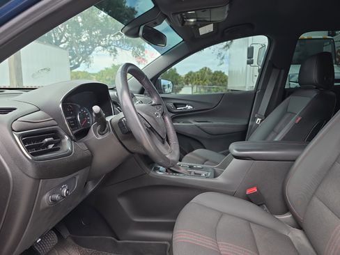 Used 2022 Chevrolet Equinox RS w/ Infotainment Package image 24