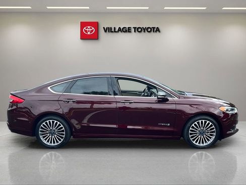 Used 2018 Ford Fusion SE w/ Equipment Group 602A FWD image 6