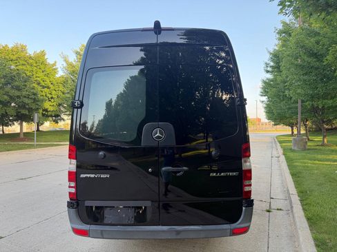 Used 2016 Mercedes-Benz Sprinter 3500 image 5