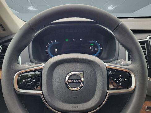 New 2024 Volvo XC90 T8 Plus w/ Protection Package Premier image 17