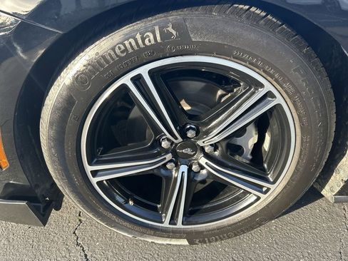 Used 2024 Ford Mustang EcoBoost image 10