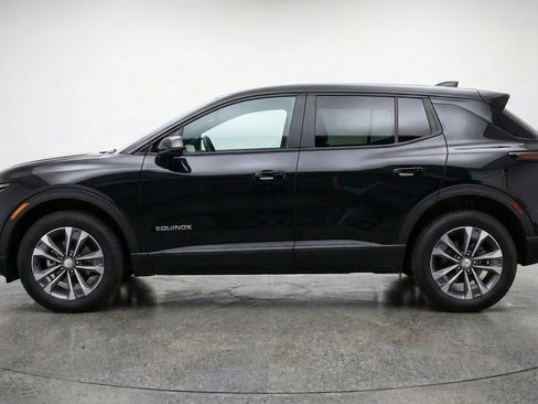 Used 2025 Chevrolet Equinox LT FWD image 5