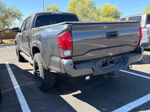 Used 2019 Toyota Tacoma TRD Sport w/ Technology Package image 4