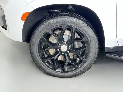 Used 2023 Chevrolet Tahoe 2WD w/ Remote Keyless Entry Package image 25