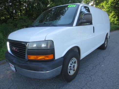Used 2014 GMC Savana 2500 RWD image 1