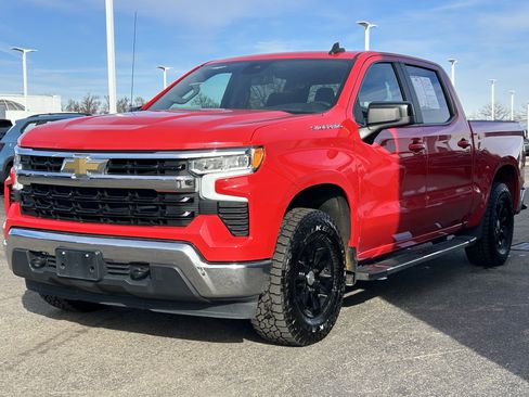 Used 2022 Chevrolet Silverado 1500 LT image 3
