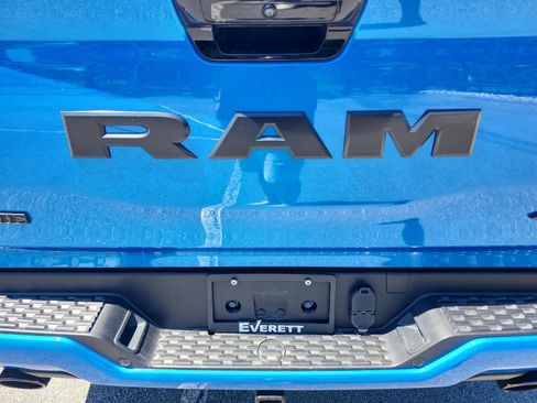 Used 2025 RAM 1500 Laramie w/ Night Edition AWD/4WD image 5
