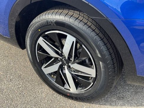 Certified 2022 Kia Sorento S image 7