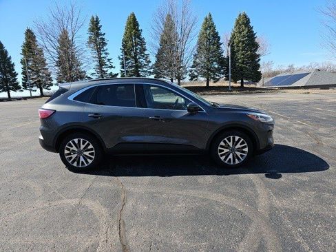 Used 2020 Ford Escape Titanium image 7