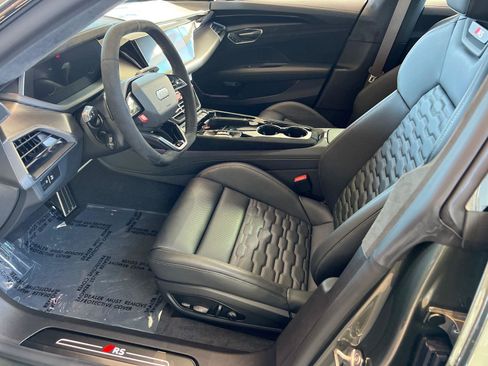 New 2026 Audi RS e-tron GT performance image 8