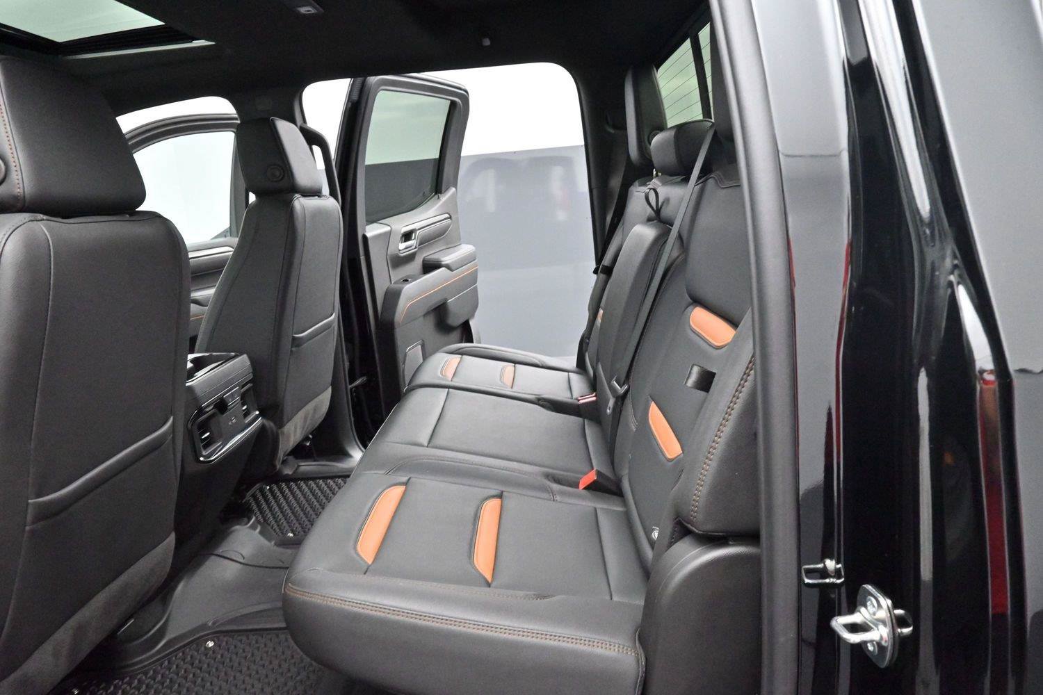 Used 2026 GMC Sierra 1500 AT4 w/ AT4 Premium Package AWD/4WD image 30
