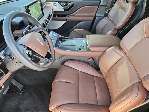 New 2026 Lincoln Aviator Reserve w/ Luxury Package image 12