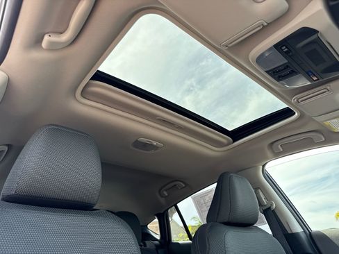 Used 2024 Subaru Crosstrek 2.0i Premium image 10