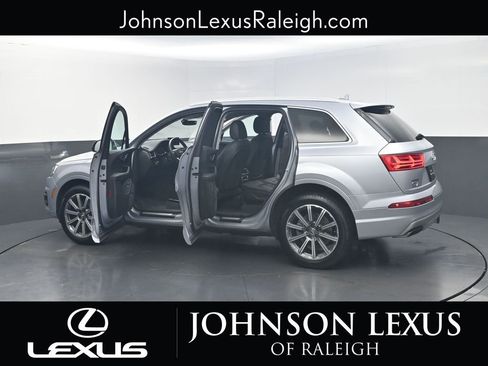 Used 2018 Audi Q7 3.0T Prestige w/ Prestige Package image 28