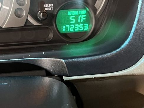 Used 2014 Chevrolet Traverse LT image 8