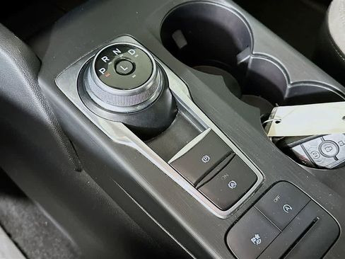 Certified 2022 Ford Escape SE w/ Cold Weather Package image 18