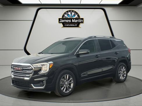 Certified 2023 GMC Terrain SLT w/ LPO, Floor Liner Package FWD image 1