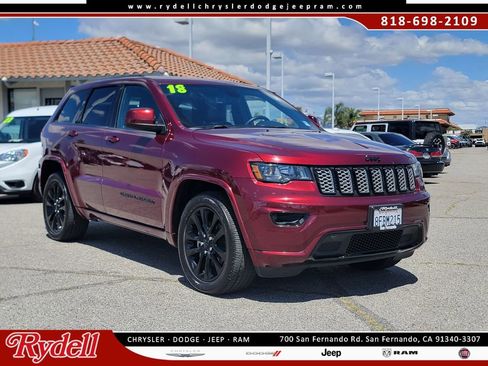 Used 2018 Jeep Grand Cherokee Altitude RWD image 1