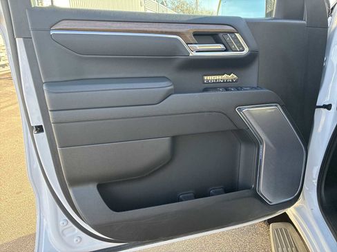 Used 2023 Chevrolet Silverado 1500 High Country image 28