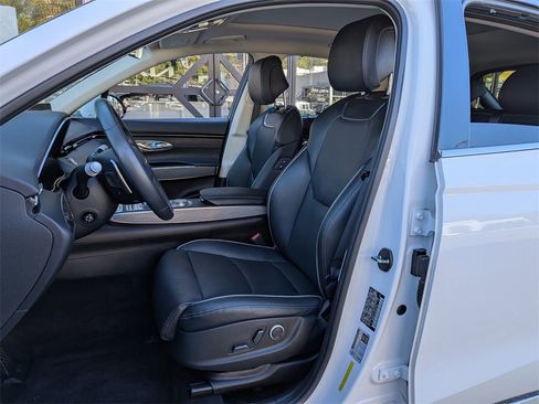 Used 2022 Genesis GV70 2.5T w/ Advanced Package image 26