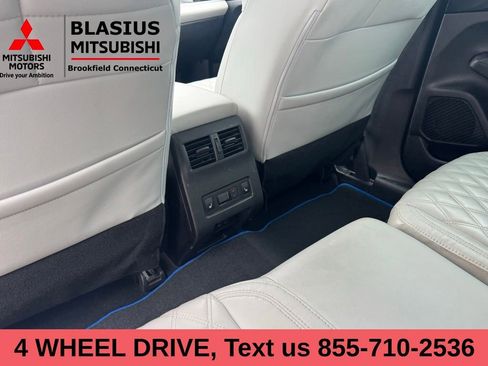 Used 2023 Mitsubishi Outlander SEL image 5